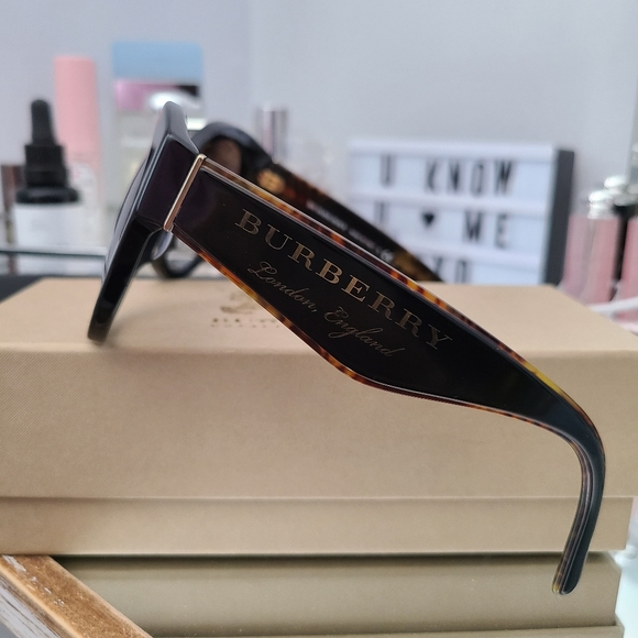 **SOLD** Burberry Sunglasses - Picture 3 of 5